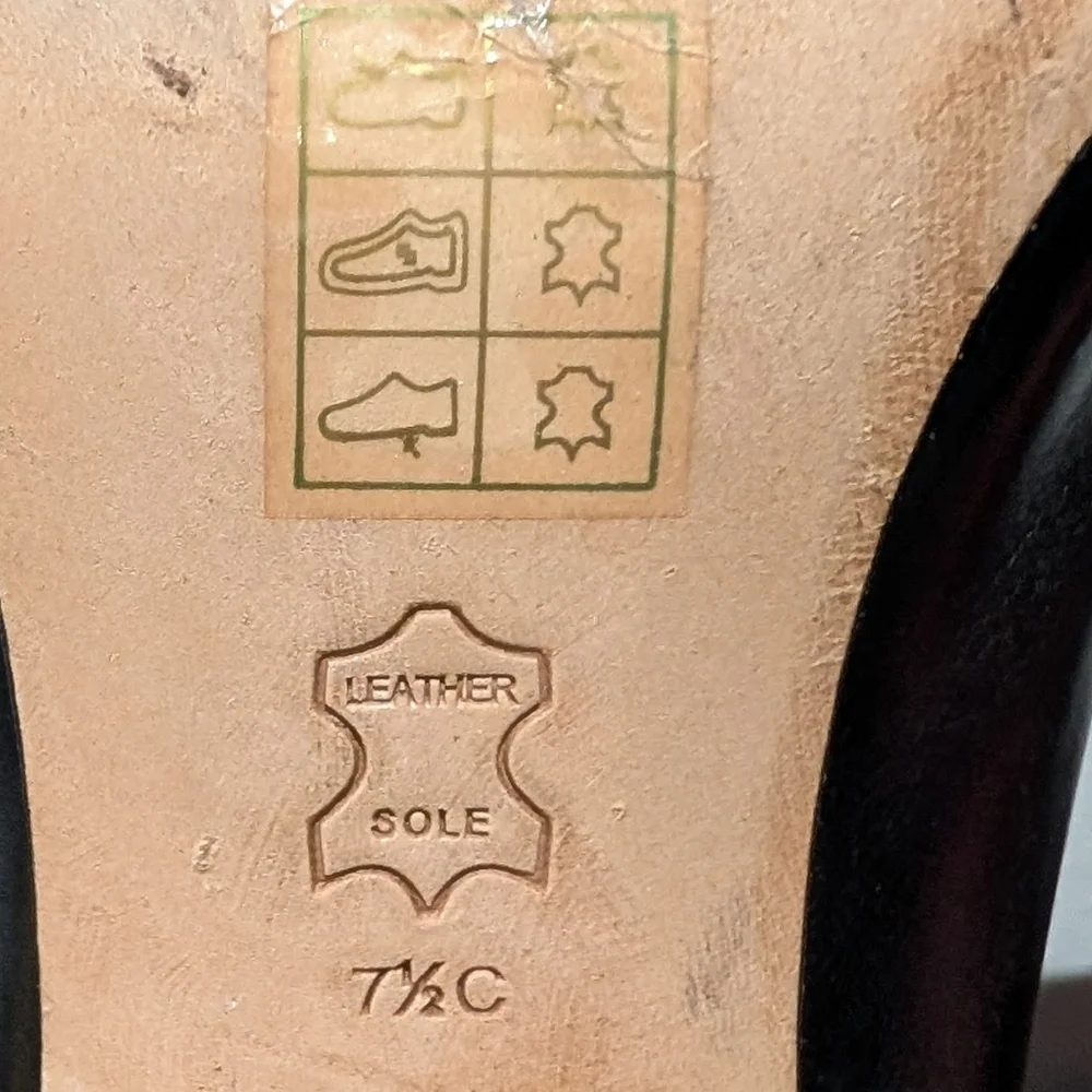 Tory Burch Gigi Leather Flats Size 7.5